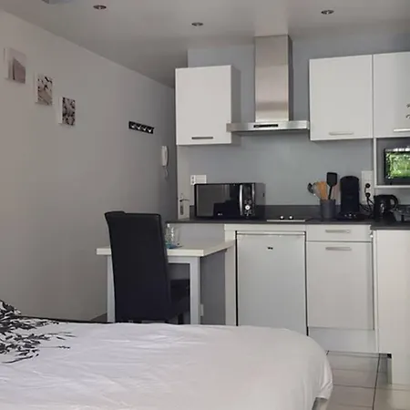 2* Rdc+ Terrasse & Parking Prive *